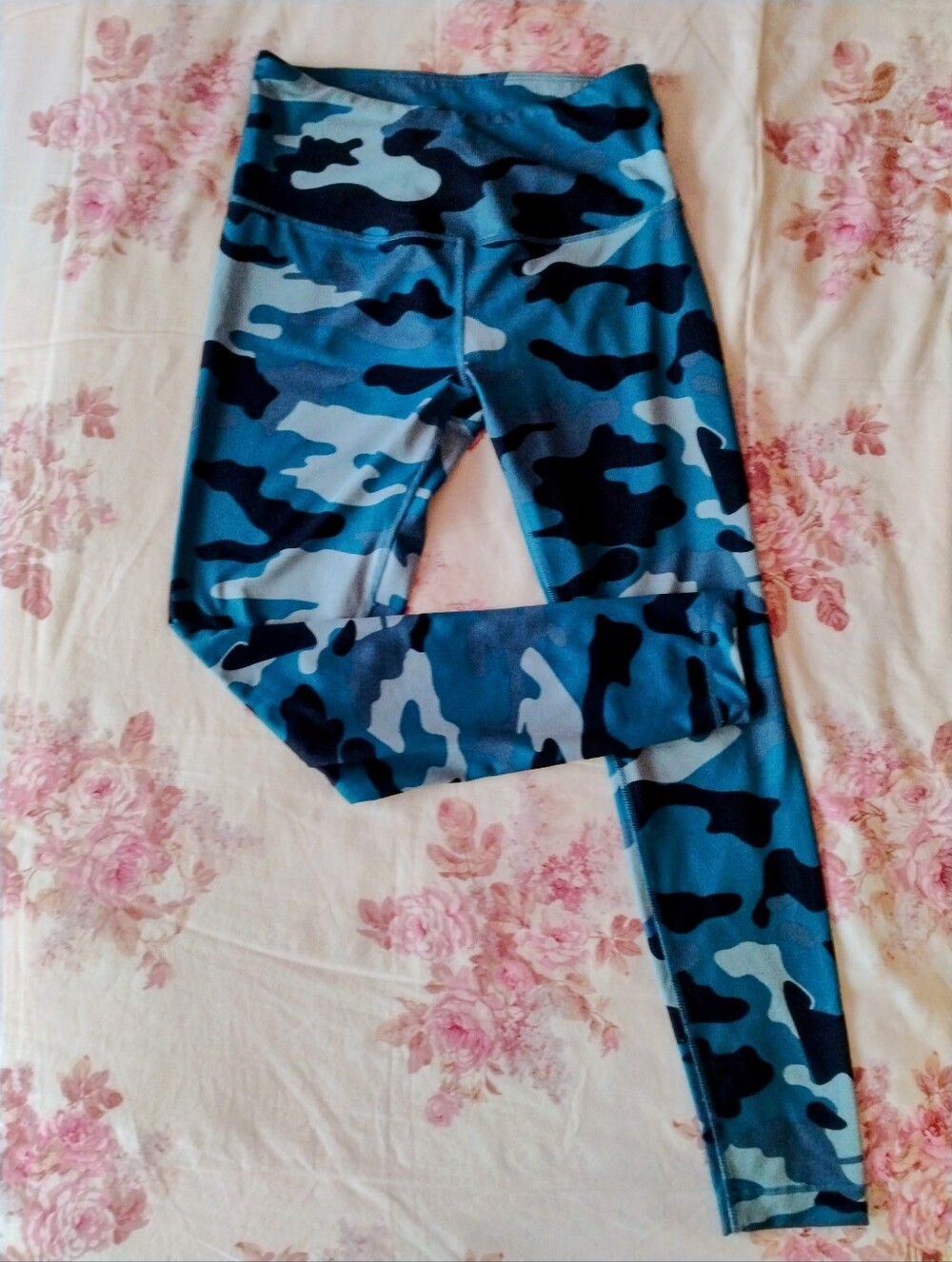 Blue Camouflage Print Active Leggings • Yoga Pants • Dance • Gym • Size Small